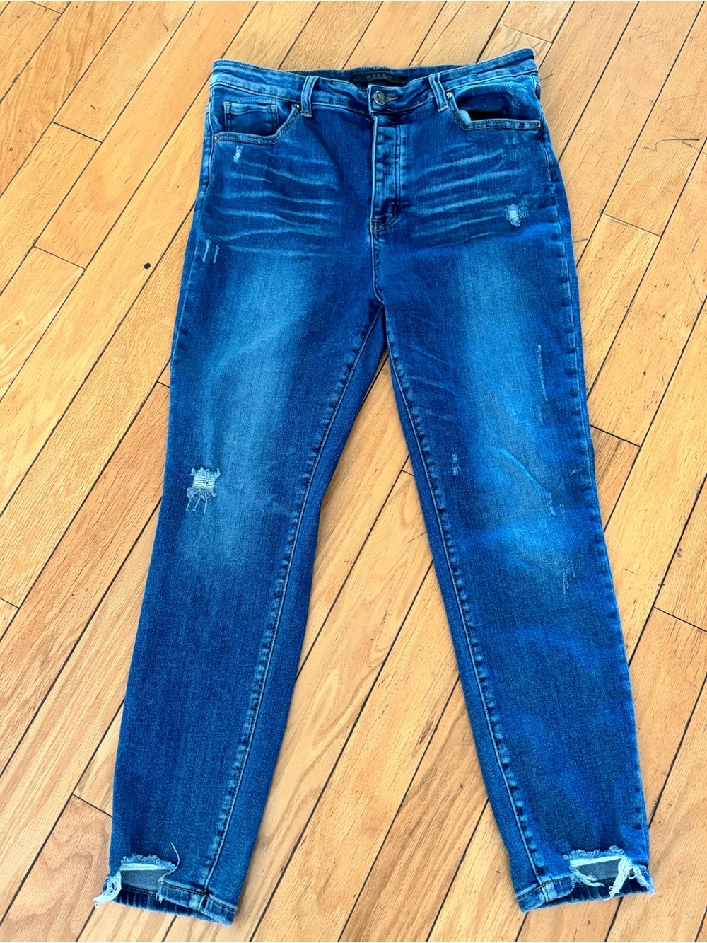 Risen Women’s Skinny Jeans in Distressed Dark Blue
